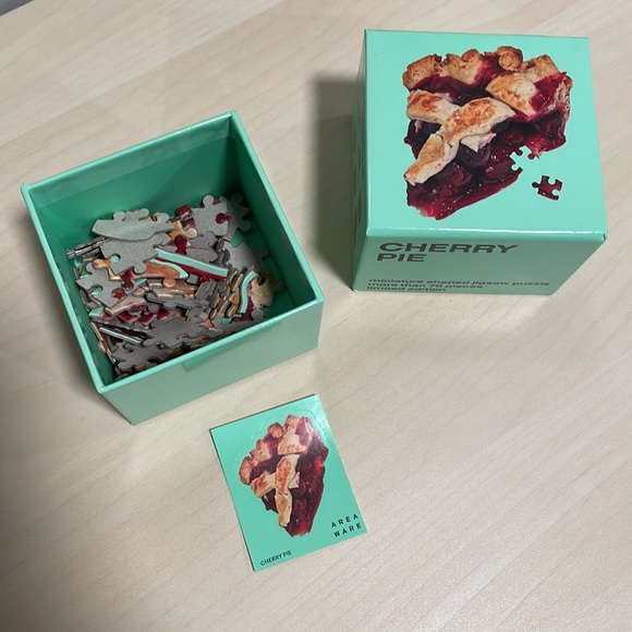 Limited Edition Areaware Cherry Pie Mini Puzzle w/Scratch & Sniff sticker 🍒 - Picture 7 of 8